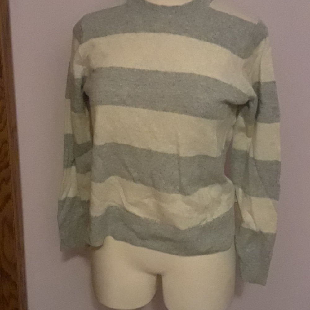 Gray and white sweater